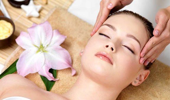 Hook reccomend Ayurvedic facial treatment