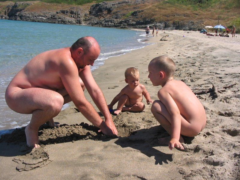 Father son nudist pictures