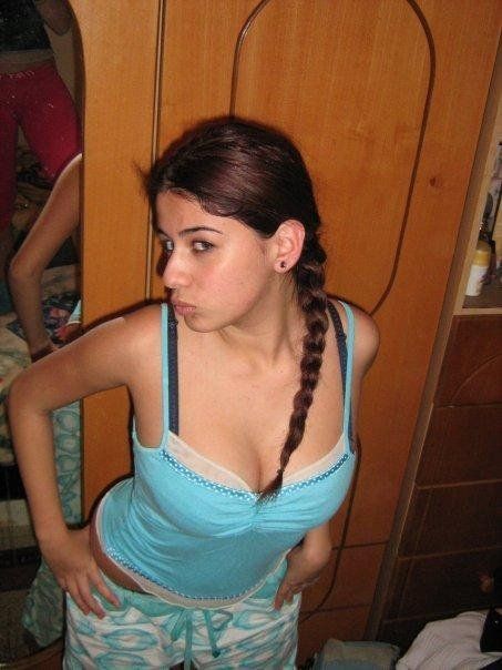 Tart recomended Akeli Pyasi Jawan Bhabhi Xxx Desi bhabhi Urdu cheating bollywood Story 2.