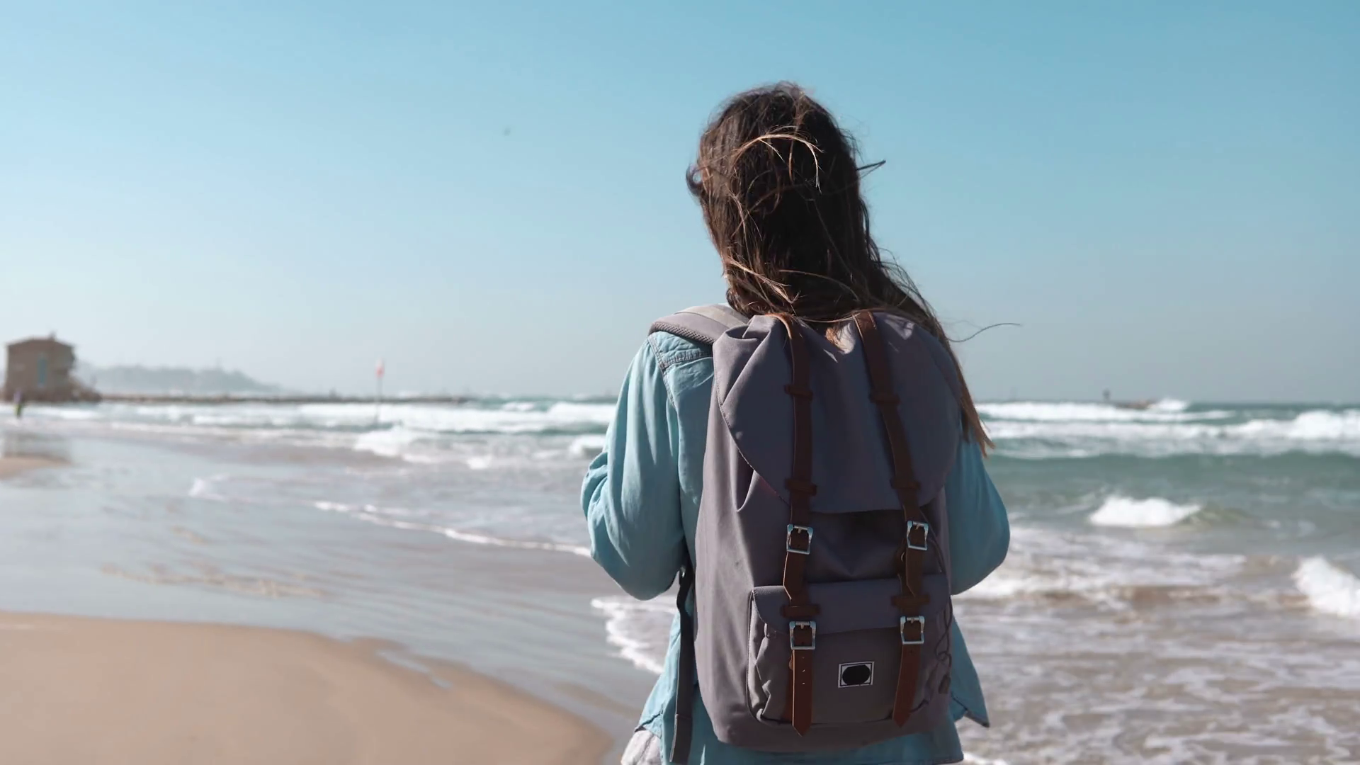 Amazing vedio of girl on beach