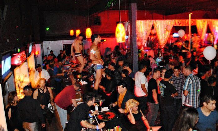 Agent 9. reccomend Night clubs in bakersfield