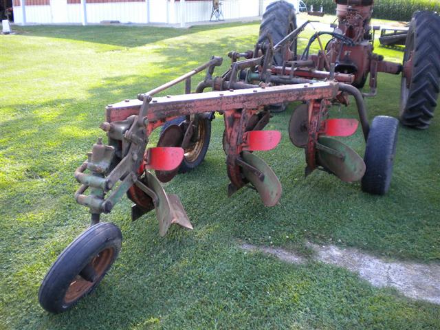 Boss reccomend Three bottom plows for sale